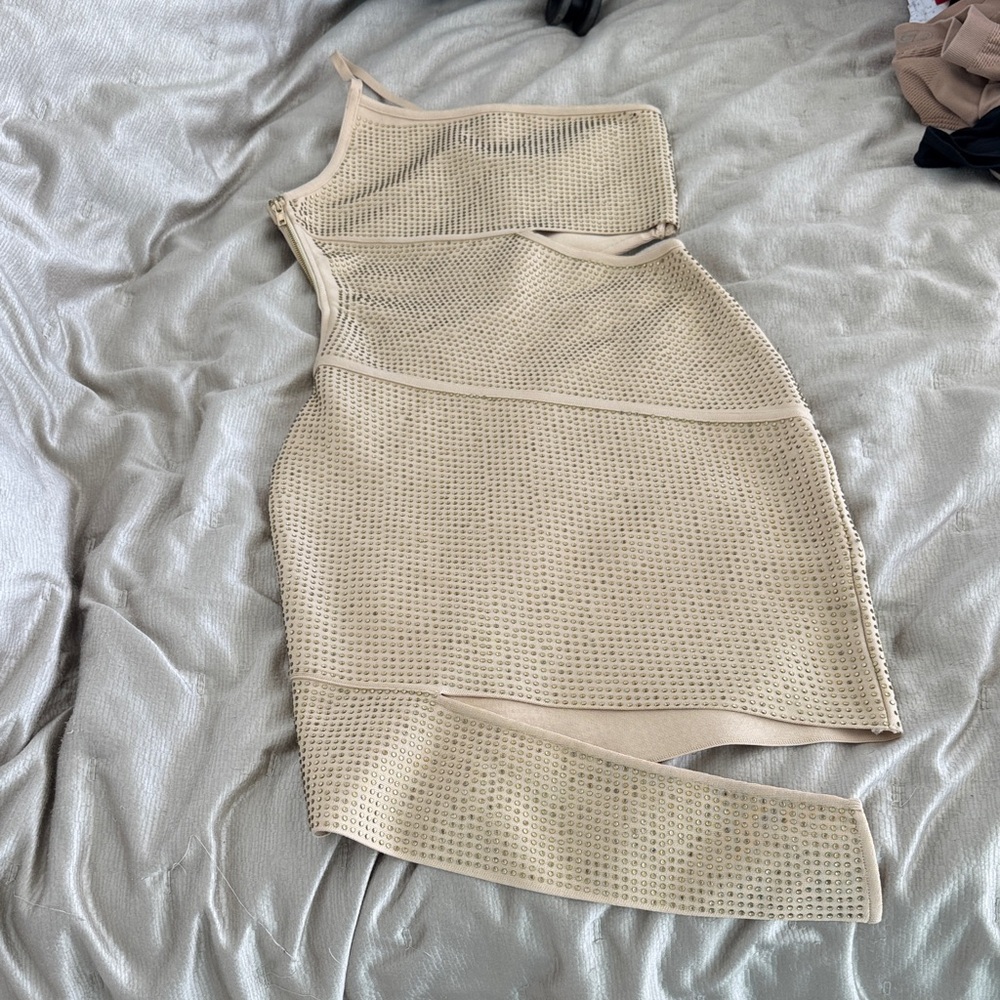 Bella Barnett Beige One-Shoulder Embellished Stretch Dress